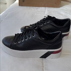 Markc Fisher,- Black Leather platform Sneakers . 7